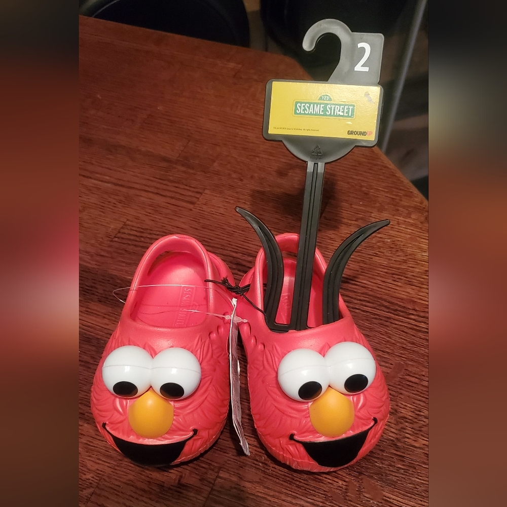 Sesame Street Kids Shoes - Red Elmo Design